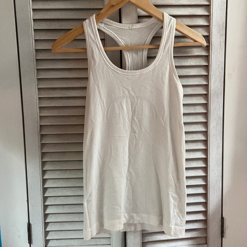 LuLuLemon Swiftly Tech Tank Top Size 4